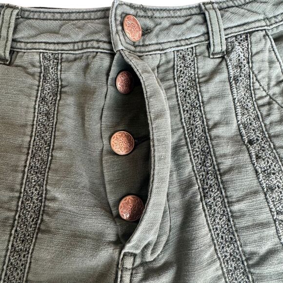 Free People Great Expectations Lace Shorts Olive Green Size 4 Button Fly Shorts - Picture 6 of 9